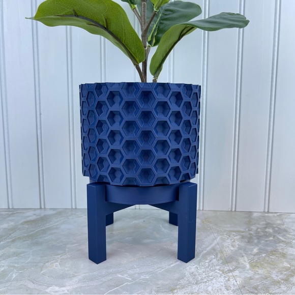 Modern Indoor Flower Pot, The Armos Planter Pot with Drainage Tray & Stand - Picture 1 of 9